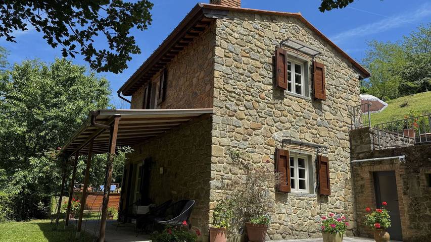 Bauernhaus für 6 Personen, mit Pool und Ausblick sowie Garten, mit Haustier - 1
