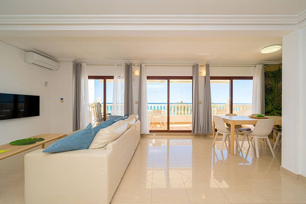 Entire apartment, Front line new  3 bed apartment with ideal para familias in Playa Carrer La Mar, el Campello