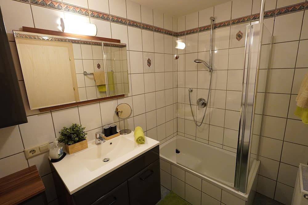 Ganze Wohnung, Komfort-Apartment an der Zugspitze in toller Lage mit sehr schönem Bergblick! in Ehrwald, Ammergauer Alpen (Österreich)