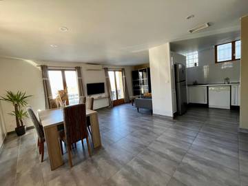 Gîte pour 6 personnes, avec vue et jardin à Saint-Symphorien-d'Ozon