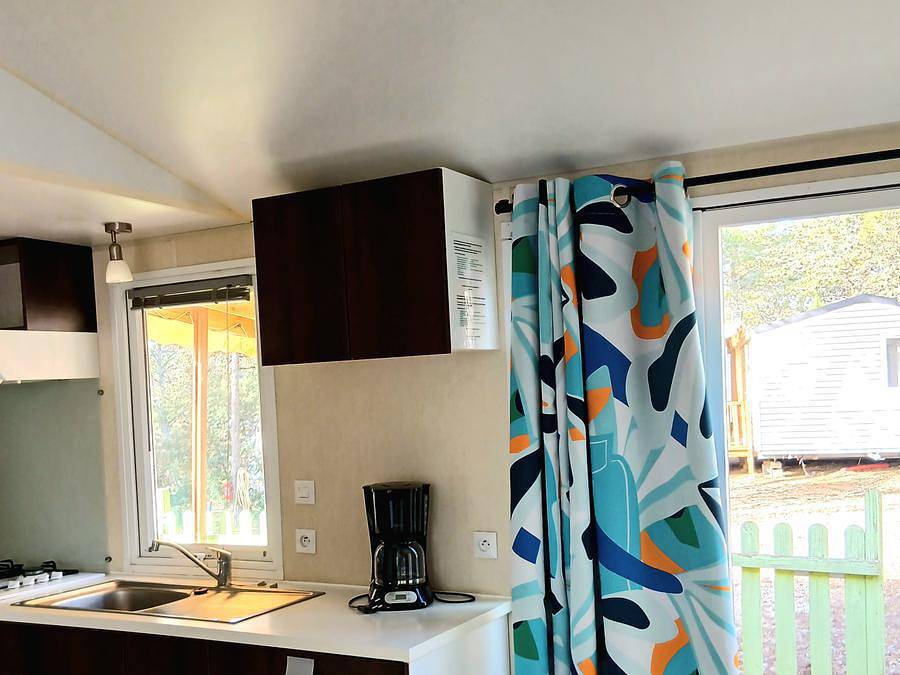 Camping Le Pinada - Mobilheim 4 personen - Tout Confort - 2 Schlafzimmer mit Klimaanlage und Tv - 28 m² in Fabrezan, Narbonne und Umgebung