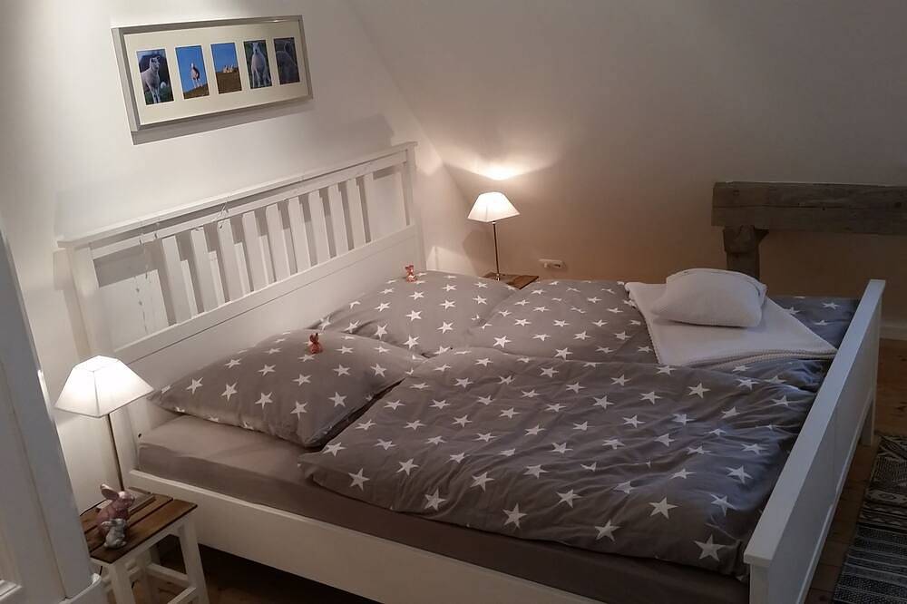 Ganze Wohnung, Galerie25...ruhiges, gemütliches Loft unter Reet in Wasserkoog, Tetenbüll