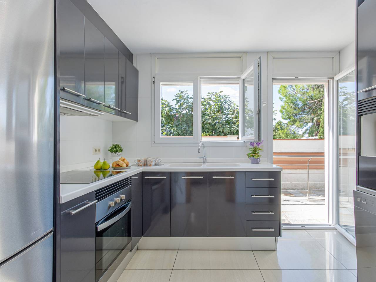 Kanalvilla mit privatem Pool und Studio in Empuriabrava in Empuriabrava, Oberampurien