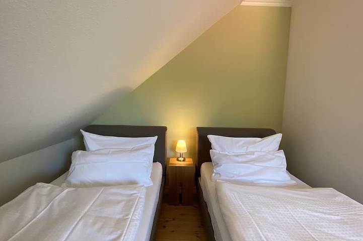 Ferienwohnung für 5 Personen, mit Balkon und Garten in Zossen - 3