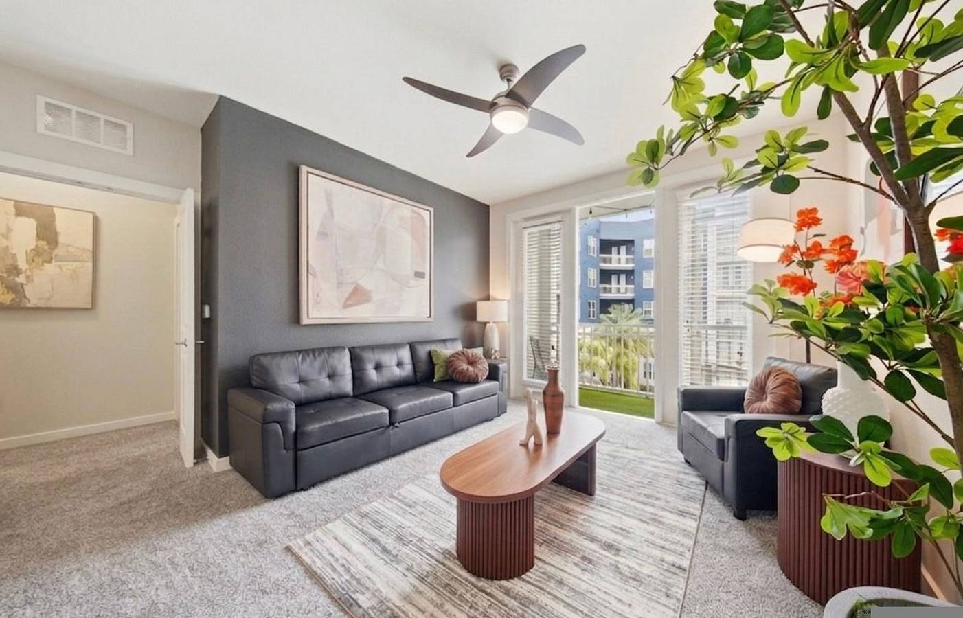 Apartamento entero, Modern 2Br w/ Pool + Pet-Friendly | Unit #21 in South Tampa, Tampa