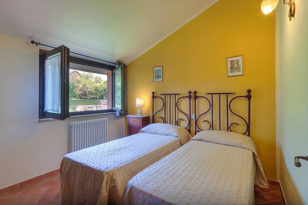 Beautiful resort 3km from the sea in Adriatic Coast Marken