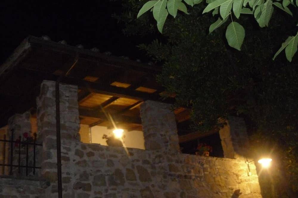 Lindenhaussiedlung mit Gemeinschaftspool in Pratovecchio, Pratovecchio Stia