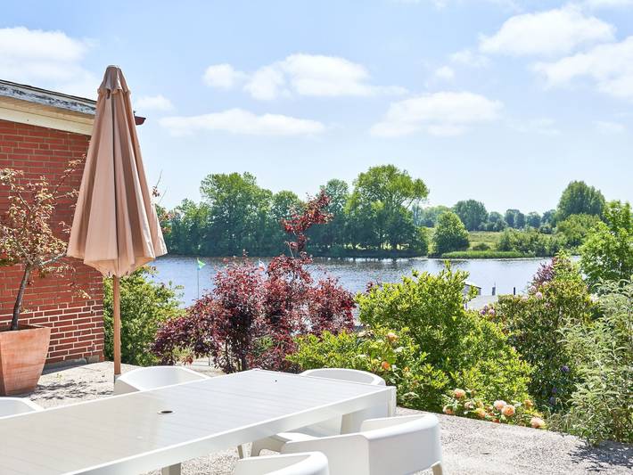 Ferienwohnung für 6 Personen, mit Terrasse, kinderfreundlich in Süderstapel