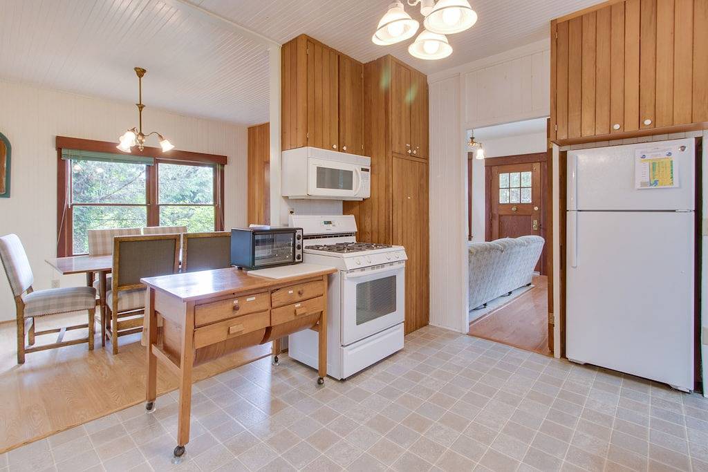 Charmanter hundefreundlicher Handwerker mit Holzofen; in der Nähe von Park & Gearhart! in Gearhart, Clatsop County