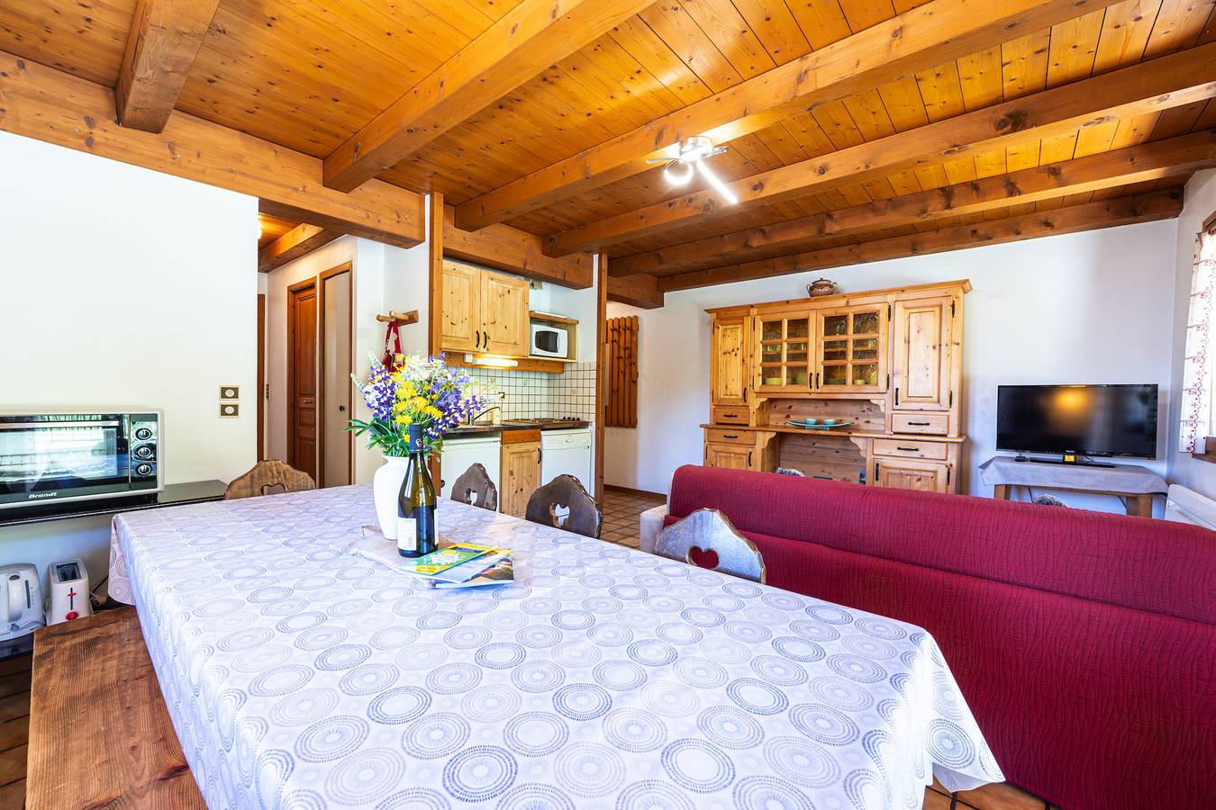 Appartement entier, Appartement 'L'Hermine, Piscine Et Aire De Jeux' avec vue sur les montagnes, terrasse et Wi-Fi in Crest-Voland, Région d'Albertville