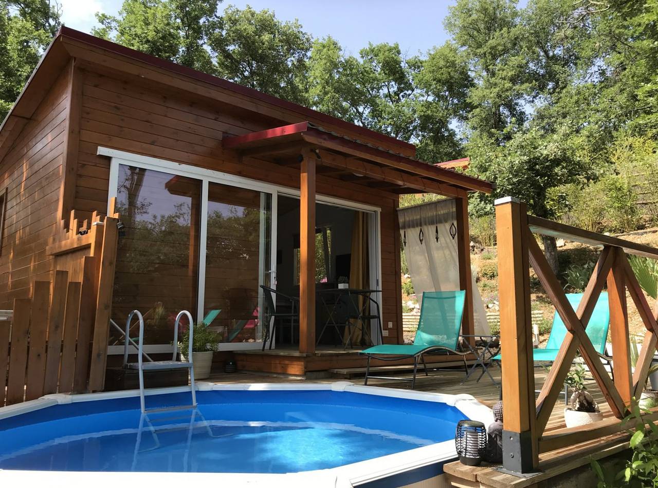 Chalet studio Aria climatisé avec piscine in Saint-Alban-Auriolles, Ardèche