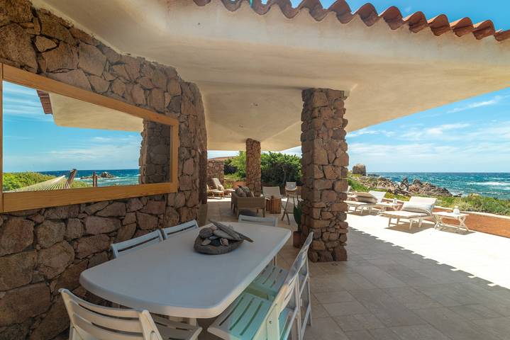Villa 'Gabbiani' avec vue sur mer, Wi-Fi et climatisation in Portobello, Aglientu