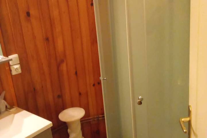 Maison de bourg 3 chambre 2 lits doubles et 2 lits superposés in Picherande, Parc naturel régional des Volcans d'Auvergne