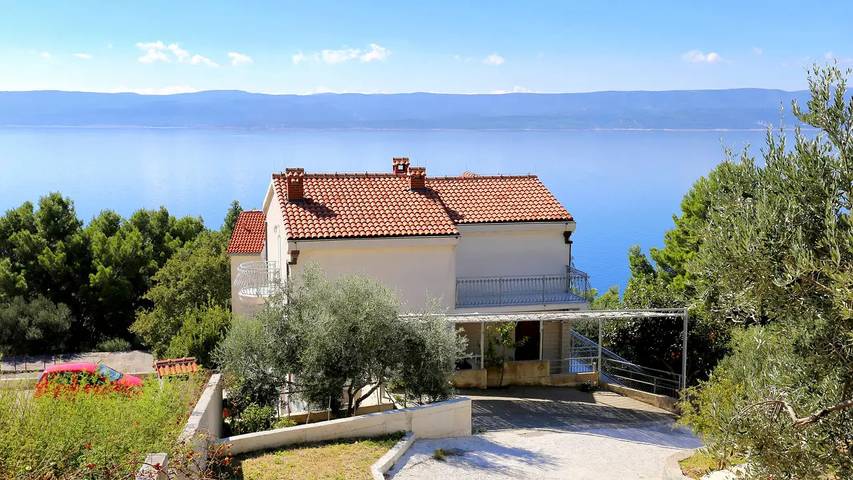 Iznajmljivanje smještaja za odmor za 4 osoba u Marušići (Dalmacija)