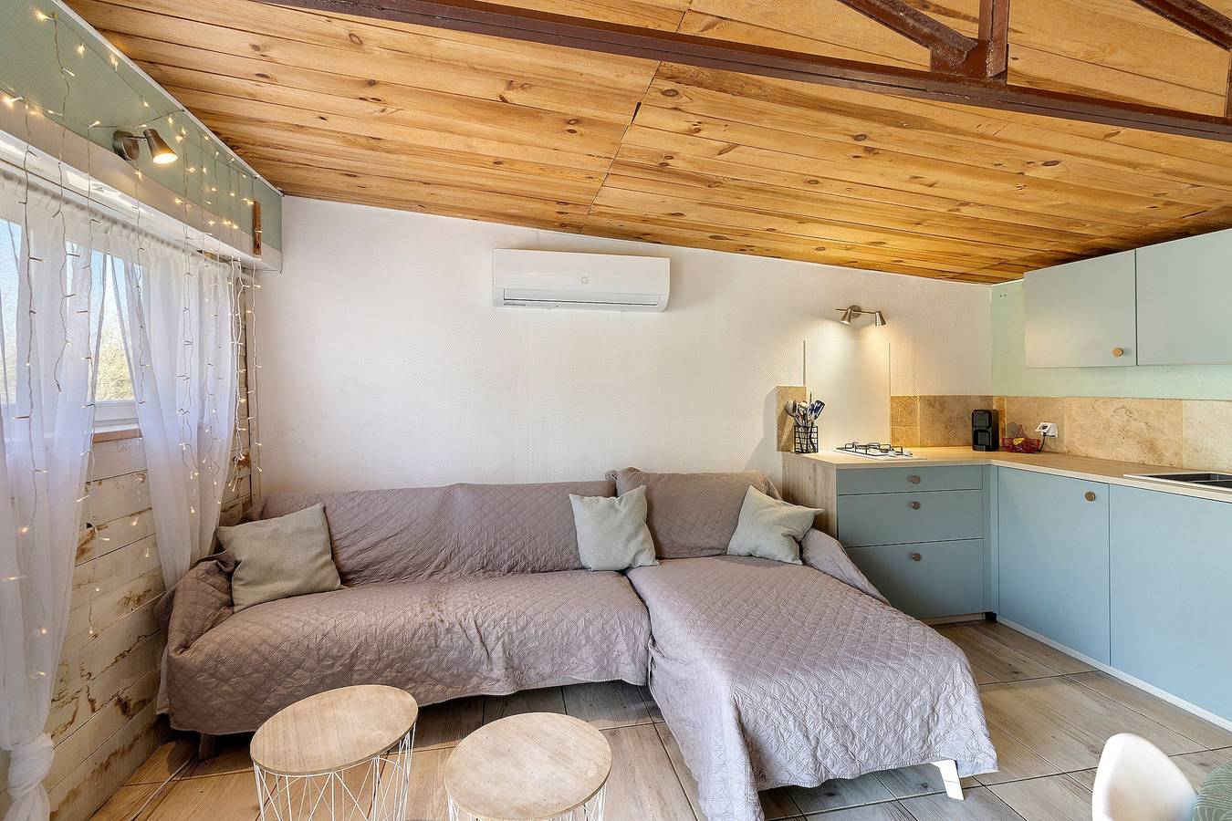 Chalet « De Ferme - Spa - Gironde » avec terrasse privée, Wi-Fi et climatisation in Les Églisottes-et-Chalaures, Région de Libourne