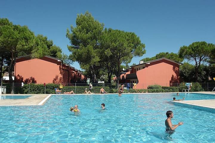 Ferienanlage für 6 Personen, mit Garten und Pool in Bibione - 4