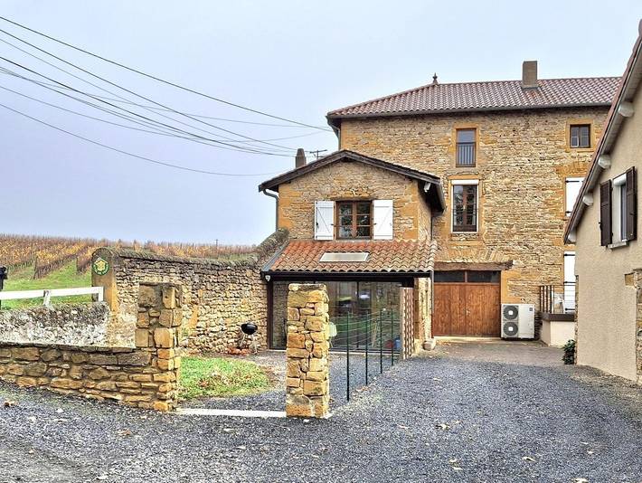 Gîte pour 7 personnes, avec jardin, animaux acceptés à Saint-Germain-Nuelles