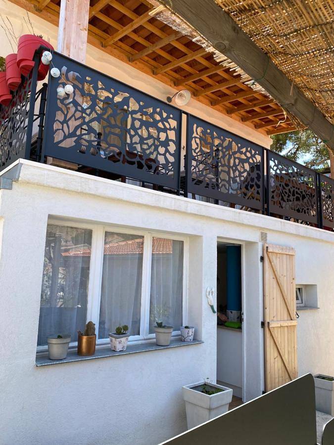 Location de vacances pour 10 personnes, avec vue et terrasse dans Niolon - 2