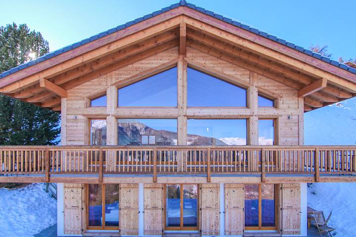 Chalet für 10 Personen, mit Terrasse in der Schweiz - 4