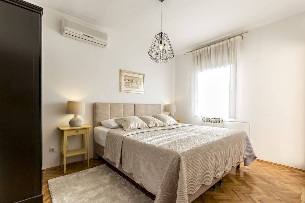 Split Villa für bis zu 12 Personen mit beheiztem Pool in der Nähe von Split und Strand in Stobrec, Split-Dalmatien