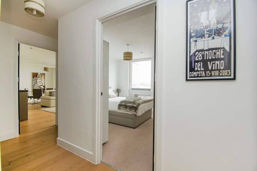 Entire apartment, Orion Marina Sea View in Brighton Marina, Brighton