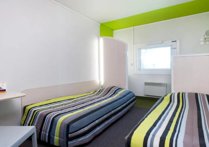 Hotel para 2 personas, con terraza y jardín - 1