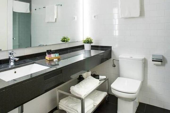 Amazing 2 bedrooms front of the Beach in Platja de la Mar Bella (Barcelona), Barcelona