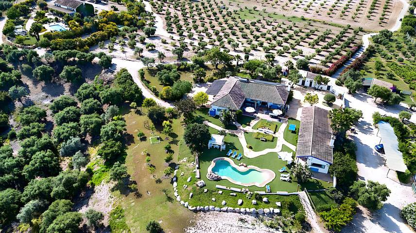 Casa rural para 17 personas, con Jardín en Arcos de la Frontera