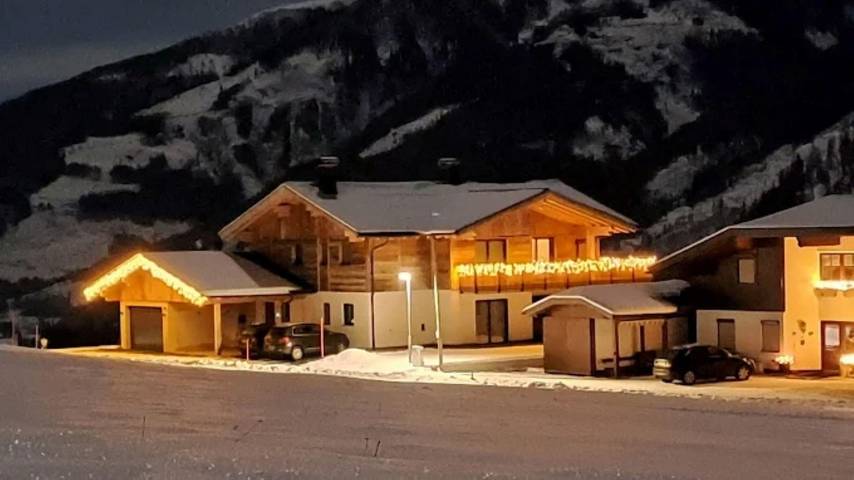 Ganze Ferienwohnung, Appartement/Fewo, Dusche, Wc, 2 Schlafräume in Gailtaler Alpen, Obertilliach