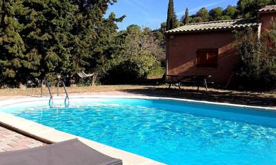 Location de vacances pour 6 personnes, avec piscine et balcon à Pieusse