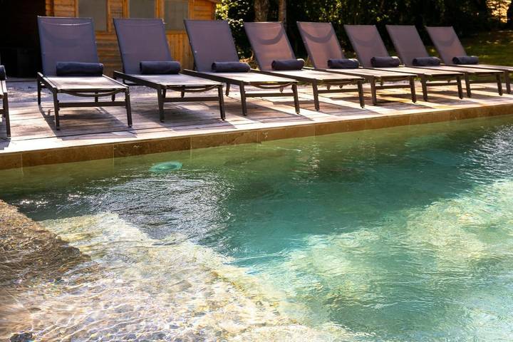 Location de vacances pour 18 personnes, avec jacuzzi ainsi que piscine et jardin, adapté aux familles à Saint-Vincent-de-Lamontjoie - 3