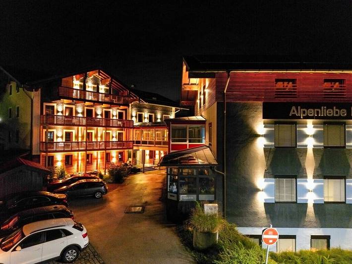 Ferienhaus für 6 Personen, mit Balkon und Whirlpool sowie Sauna in Inzell - 2