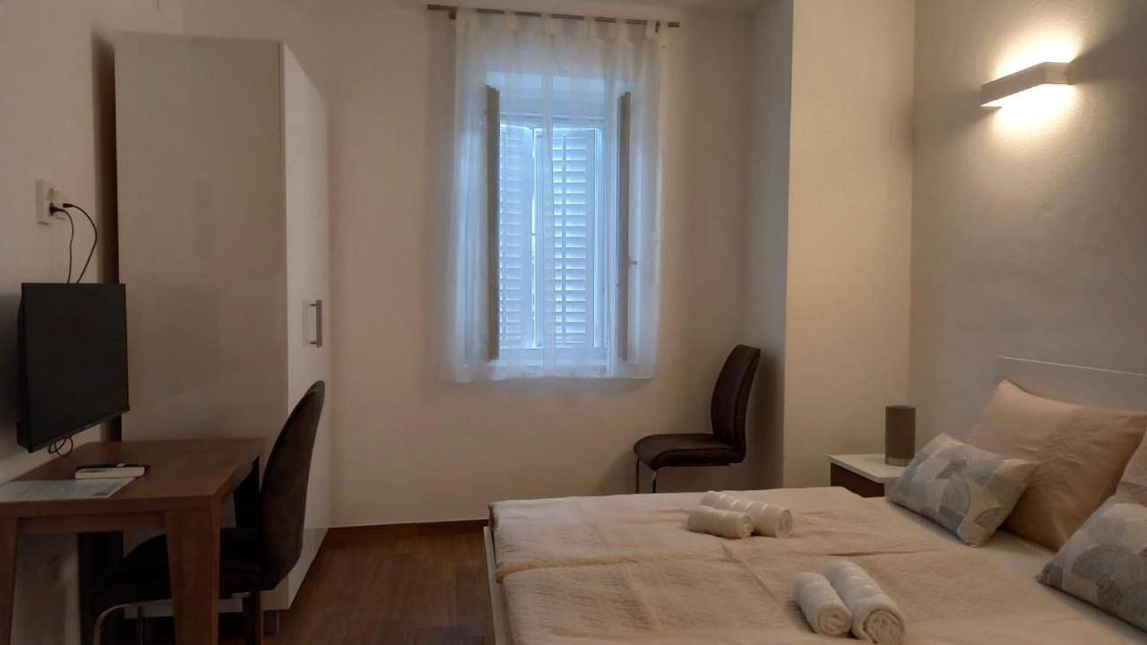 Double Room with Private Bathroom in Ville de Vis, Vis (Dalmatia)