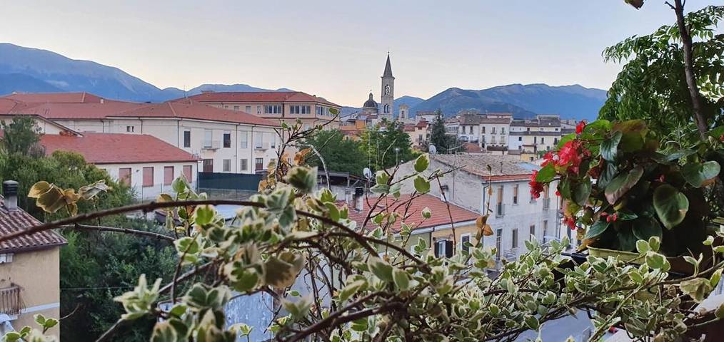 Appartamento per 4 persone, con panorama e balcone, con animali domestici in Sulmona