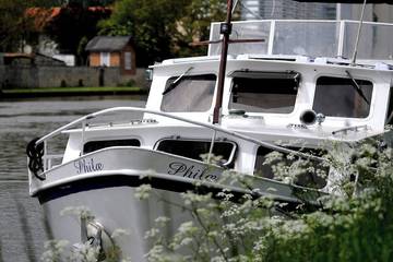 Péniche pour 4 personnes, avec terrasse dans Île de France