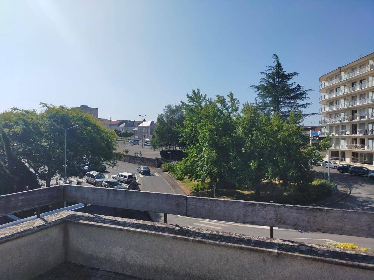 Double Room in Parthenay, Deux-Sèvres