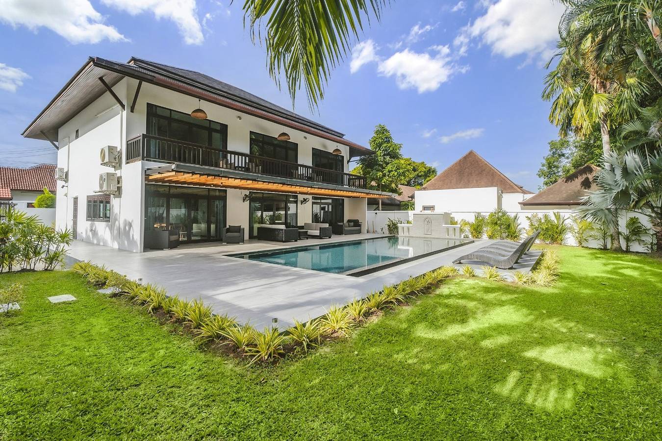 Eden Pool villa in Rawai in Phuket Province
