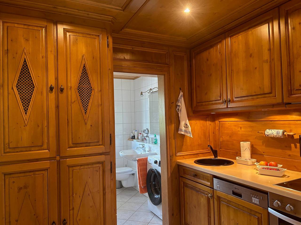 Apartamento vacacional entero, Apartamento de vacaciones para 2 personas con balcón in Chieming, Lago Chiem