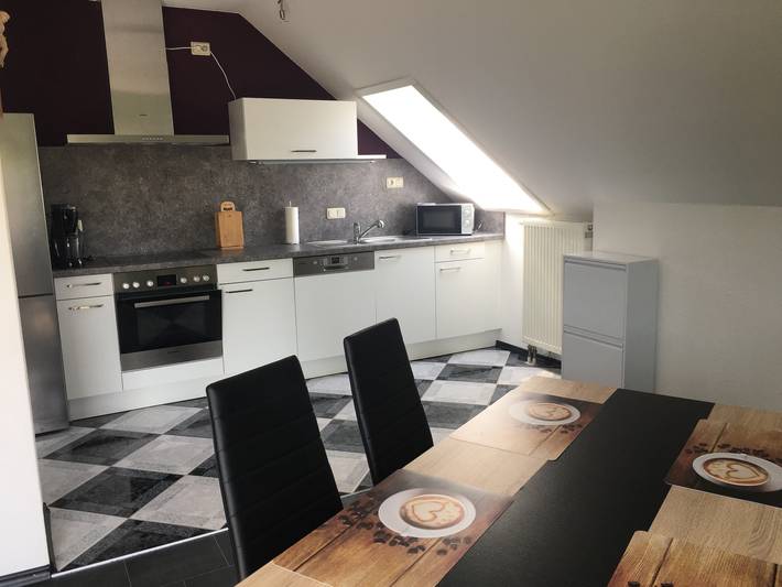 Ganze Wohnung, Ferienwohnung Ludwig - Ferienwohnung Ludwig mit Balkon in Karlstadt, Maindreieck
