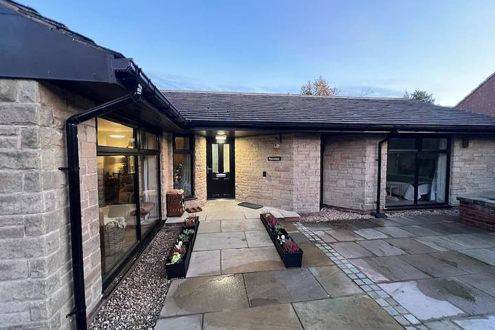 Holiday rental for 5 people, with garden, with pets in Chesterfield