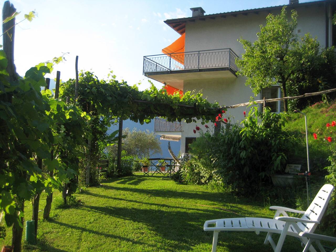 Entire apartment, Casa Lucertola in Tronzano Lago Maggiore, Lago Maggiore (Lombardy)
