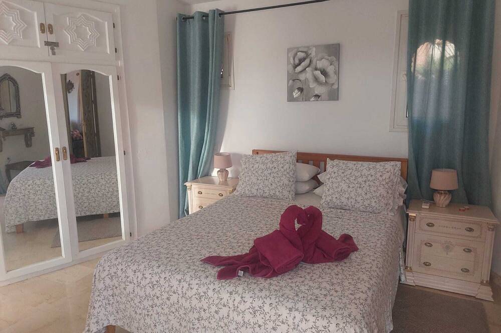 Luxury 3 Bd mountainside villa, spectacular sunsets. in Turre, Costa de Almería