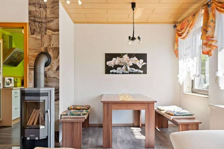 Ferienwohnung für 3 Personen, mit Garten und Balkon in Schwarzenberg (Erzgebirge) - 2