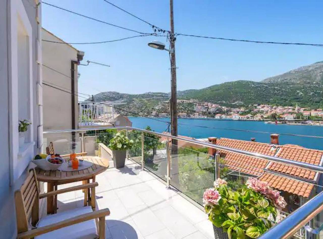 Ganze Wohnung, Ferienwohnung für 5 Personen mit Meerblick in Dubrovnik, Grad Dubrovnik