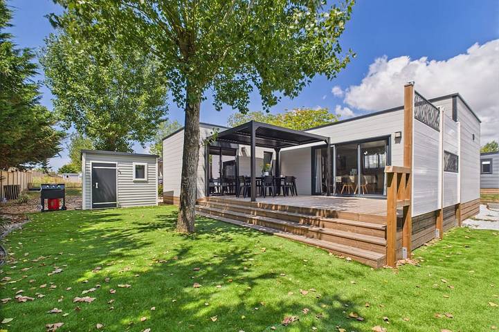 Ferienhaus für 8 Personen, mit Garten und Terrasse sowie Pool