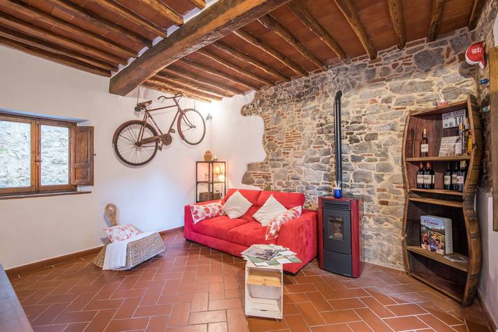 Vakantiehuis 'L'arco Della Fonte' met prive terras, Wi-Fi en airconditioning in Gaiole in Chianti, Chianti