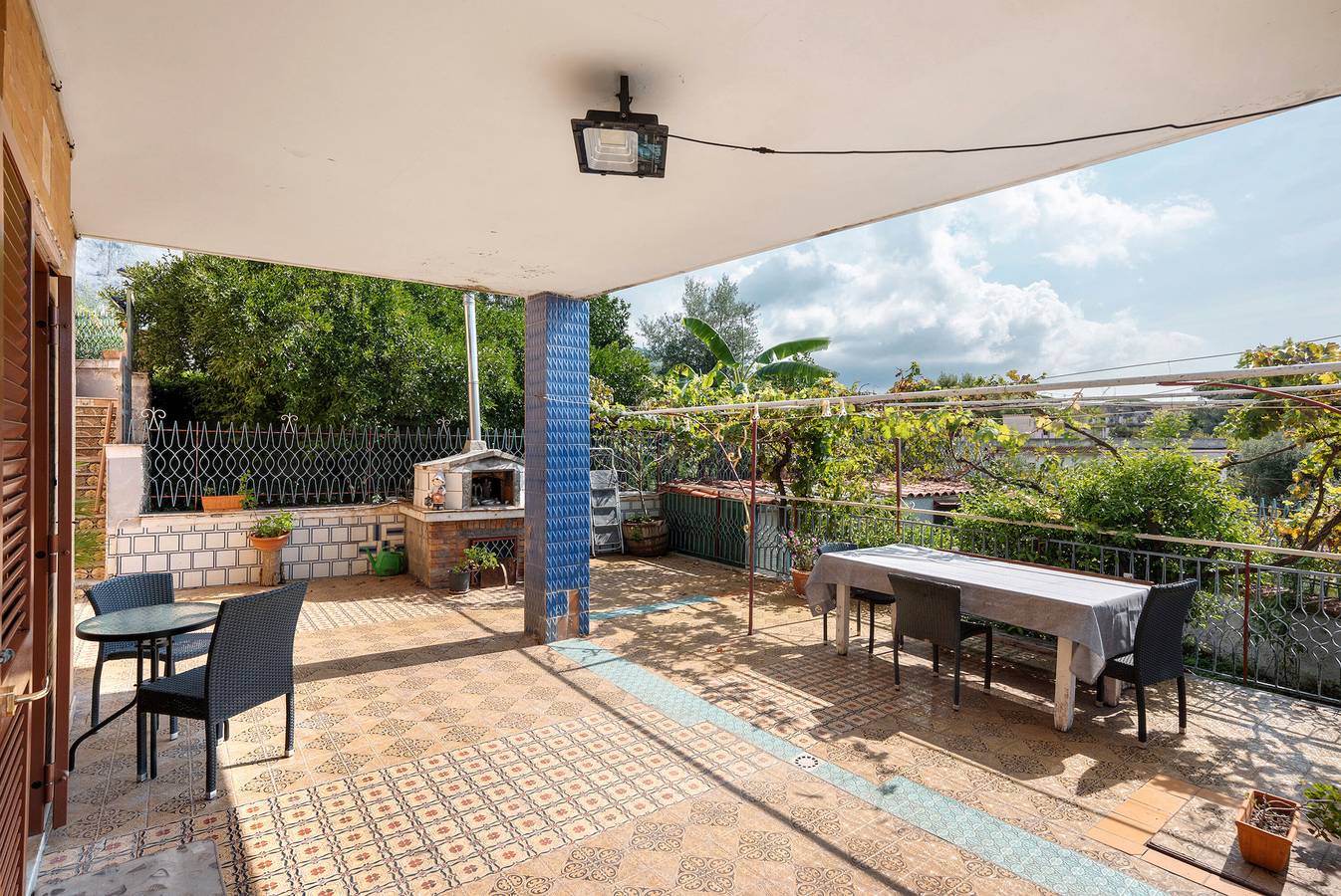 Casa Vacanze 'Holydayshouse' con Vista Montagna, Wi-Fi e Aria Condizionata in Ercolano, Parco nazionale del Vesuvio
