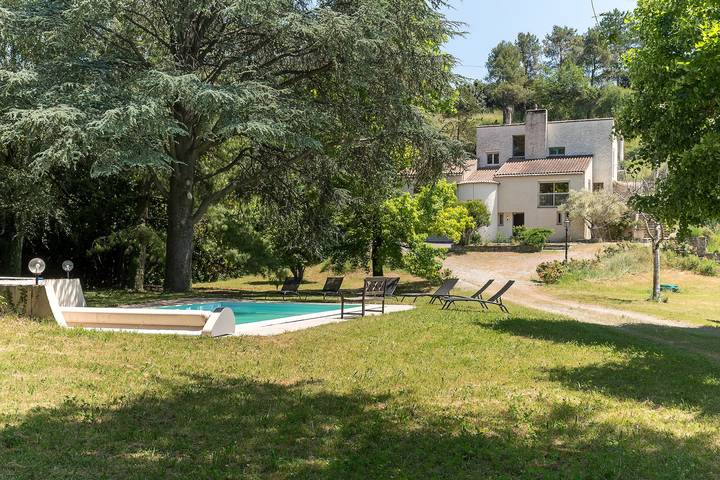 Casa de vacaciones para 10 personas, con jardín y piscina - 1