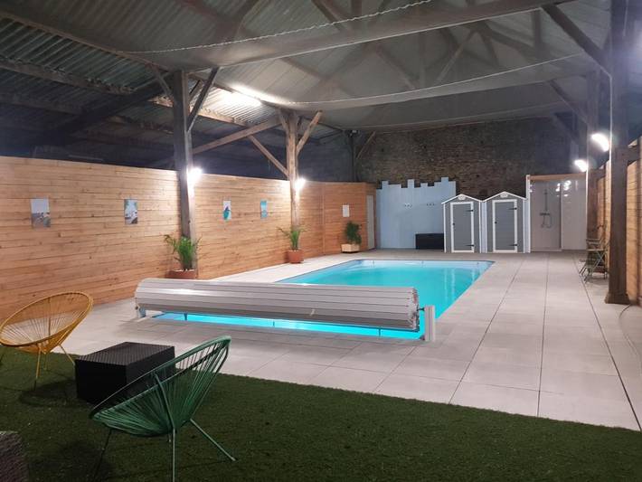 Location de vacances pour 18 personnes, avec vue ainsi que jardin et piscine