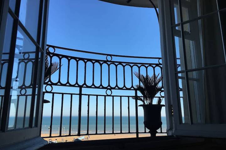 Glamping for 7 people, with balcony in Hastings